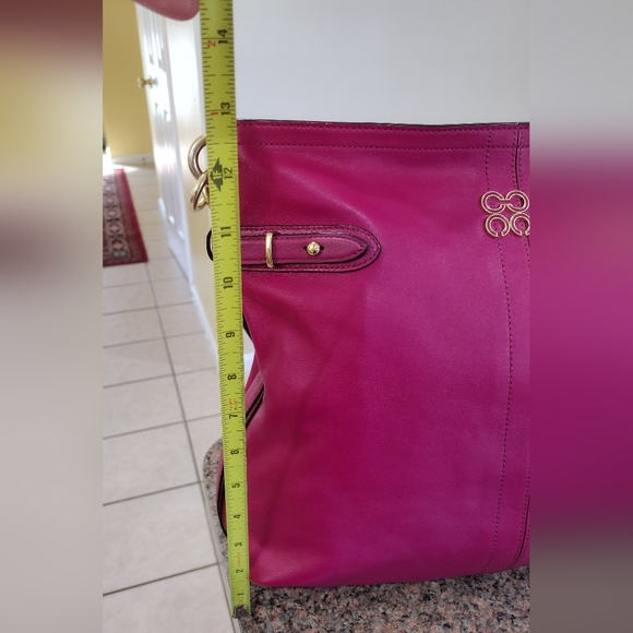 NWT  Coach Colette bag fuchsia color natural leather with Brass metal - Picture 14 of 17